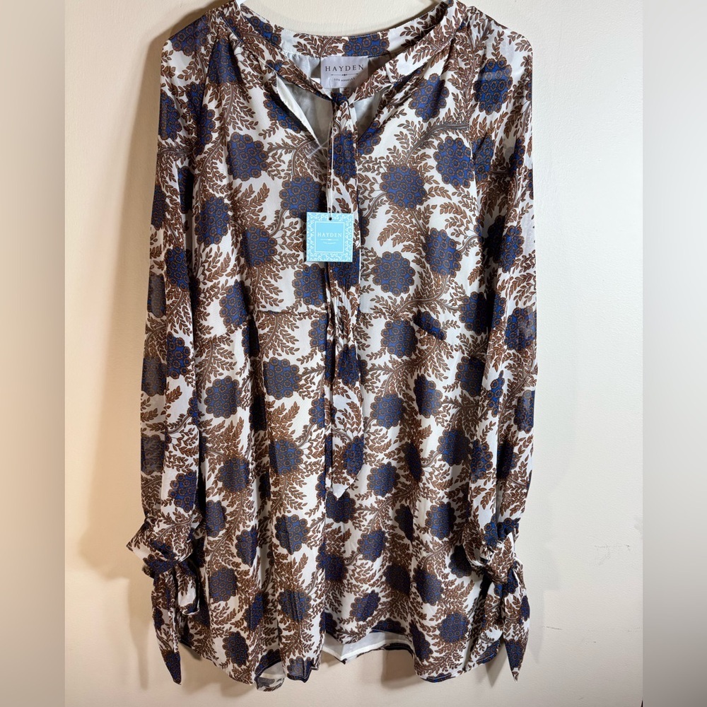 NWT Hayden Los Angeles, flowy dress, baby doll style mini size medium